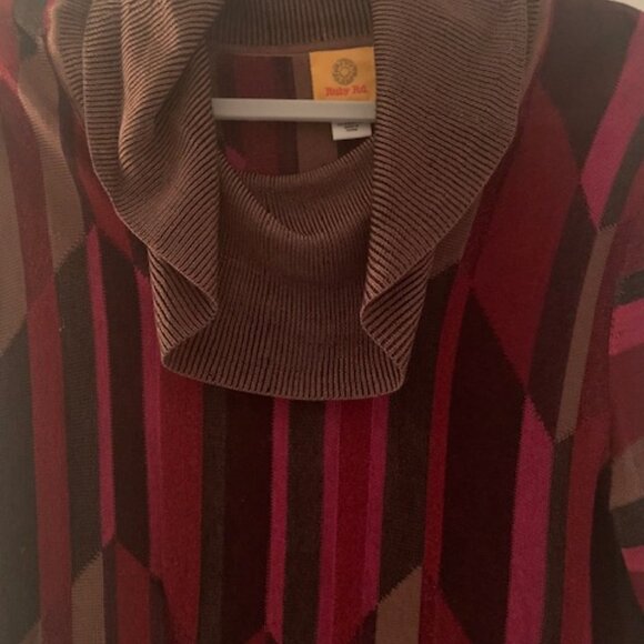 Geometric Design - Tunic! - Picture 5 of 6